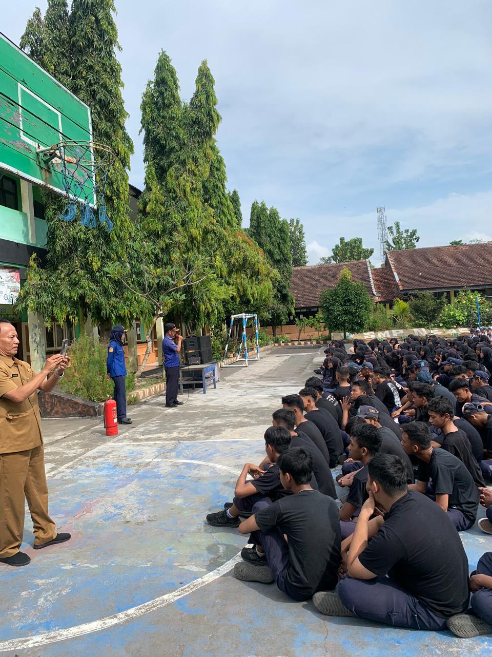 Sosialisalisasi dan Edukasi Penanggulangan Bahaya Kebakaran di SMP Negeri 1 Tempeh Kab.Lumajang