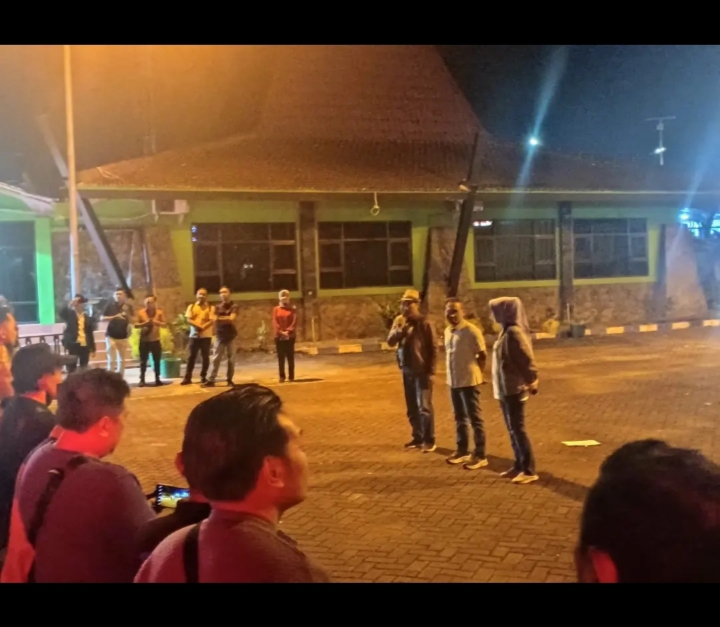Pengamanan Bupati dan Wakil Bupati Dalam Acara Pelepasan AKD Menuju Jakarta